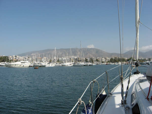 End of our bareboat vacations - Returning to Alimos Marina