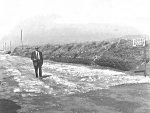 1960: The director of the excavation, Nikos Verdelis and the Diolkos.