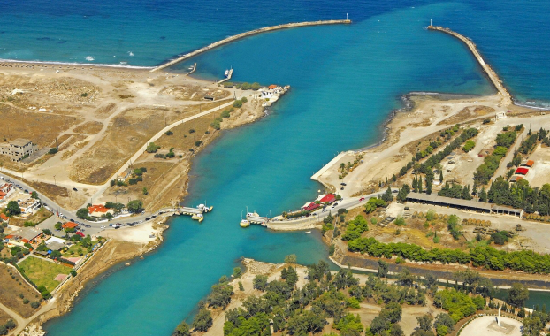Aerial : corinth canal north