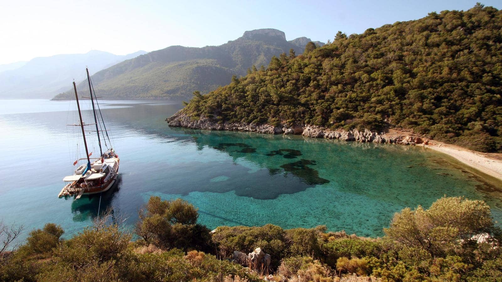 Gulets crewed yacht charters luxurious cruising holidays Greece & Turkey.