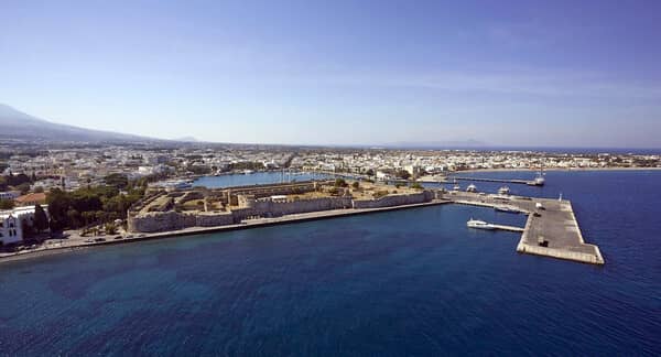 Kos port cruising guide.