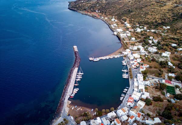 Palon (Pali) port on Nisyros guide.