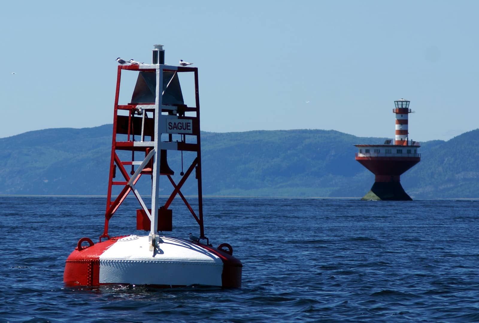 Lights, buoys – aids to navigation RYA courses.