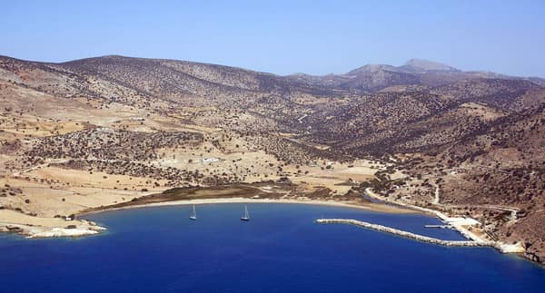 Naxos sailing guide and yacht charters