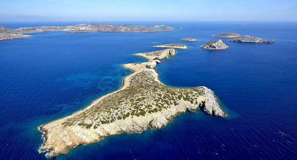 Chalavra islets and Makronisi