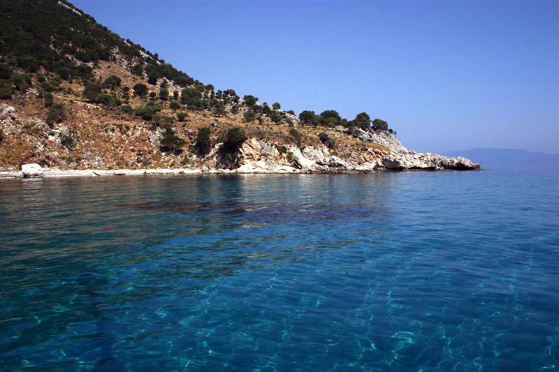Zwembaai tussen Poros en Eufimia