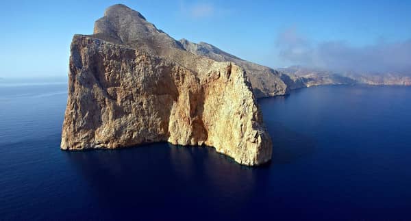 Anafi sailing holidays and Santorini yacht charters