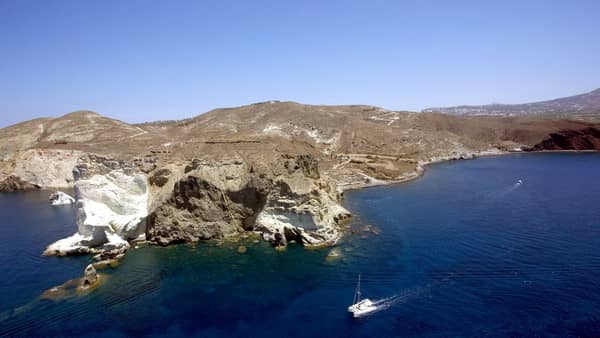 Akrotiri yachting guide, Santorini