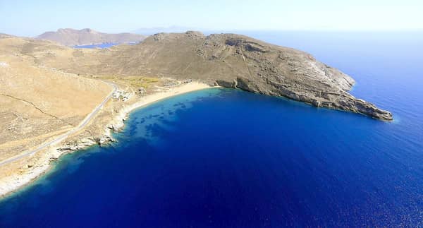 Cyclades yachting holidays