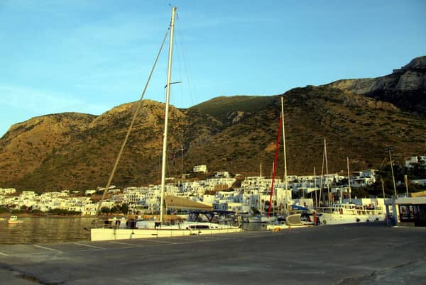 Yacht charters in the Cyclades, Sifnos