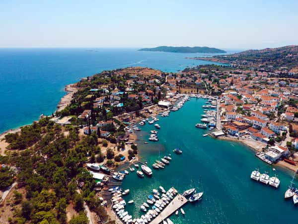 Yacht charters and yachting guide to Spetses island.