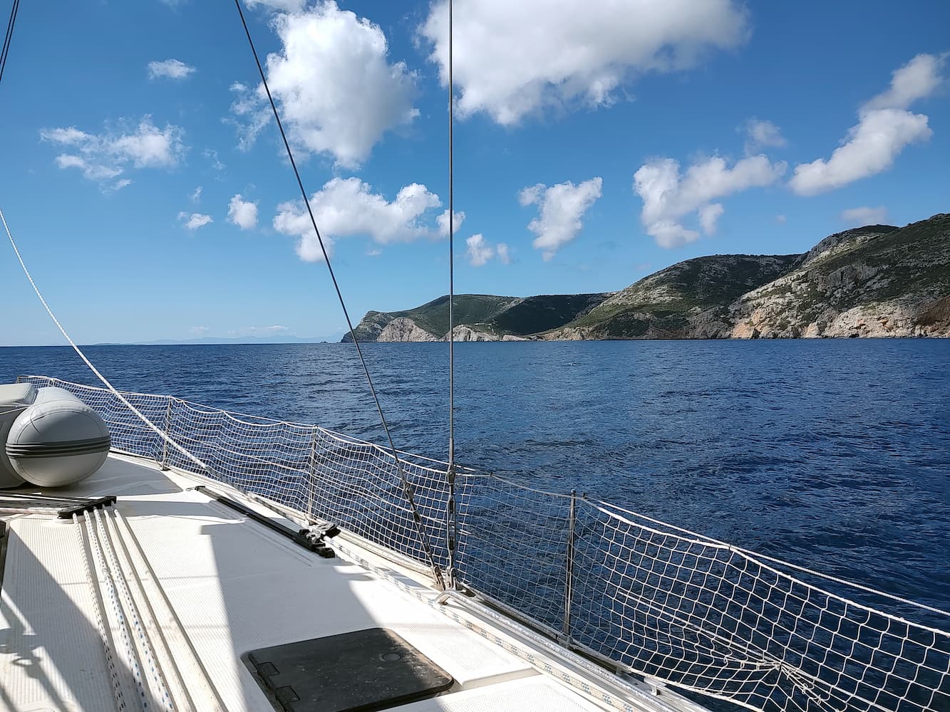 Sailing to Monastiri bay on the east coast of Kyra Panagia.